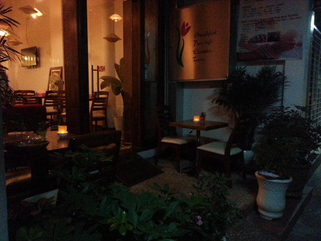 مدينة هوشي منه Pink Tulip Hotel المظهر الخارجي الصورة